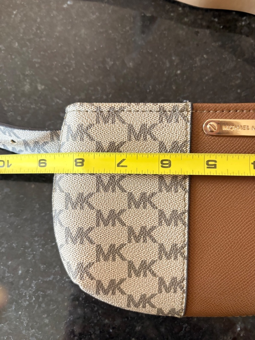 ✨ NWT Michael Kors Signature Logo Center Stripe Belt Bag Fanny Pack - Size S/M ✨ - Picture 9 of 16